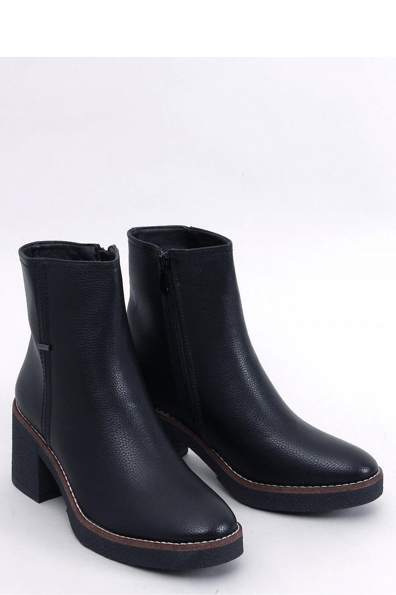 Heel boots model 187386 Inello