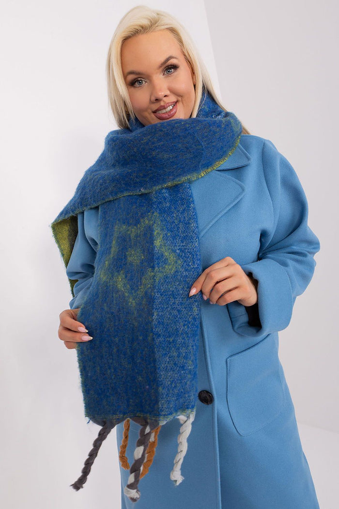 Shawl model 190547 AT