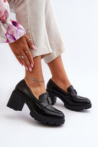 Heeled low shoes model 195403 Step in style