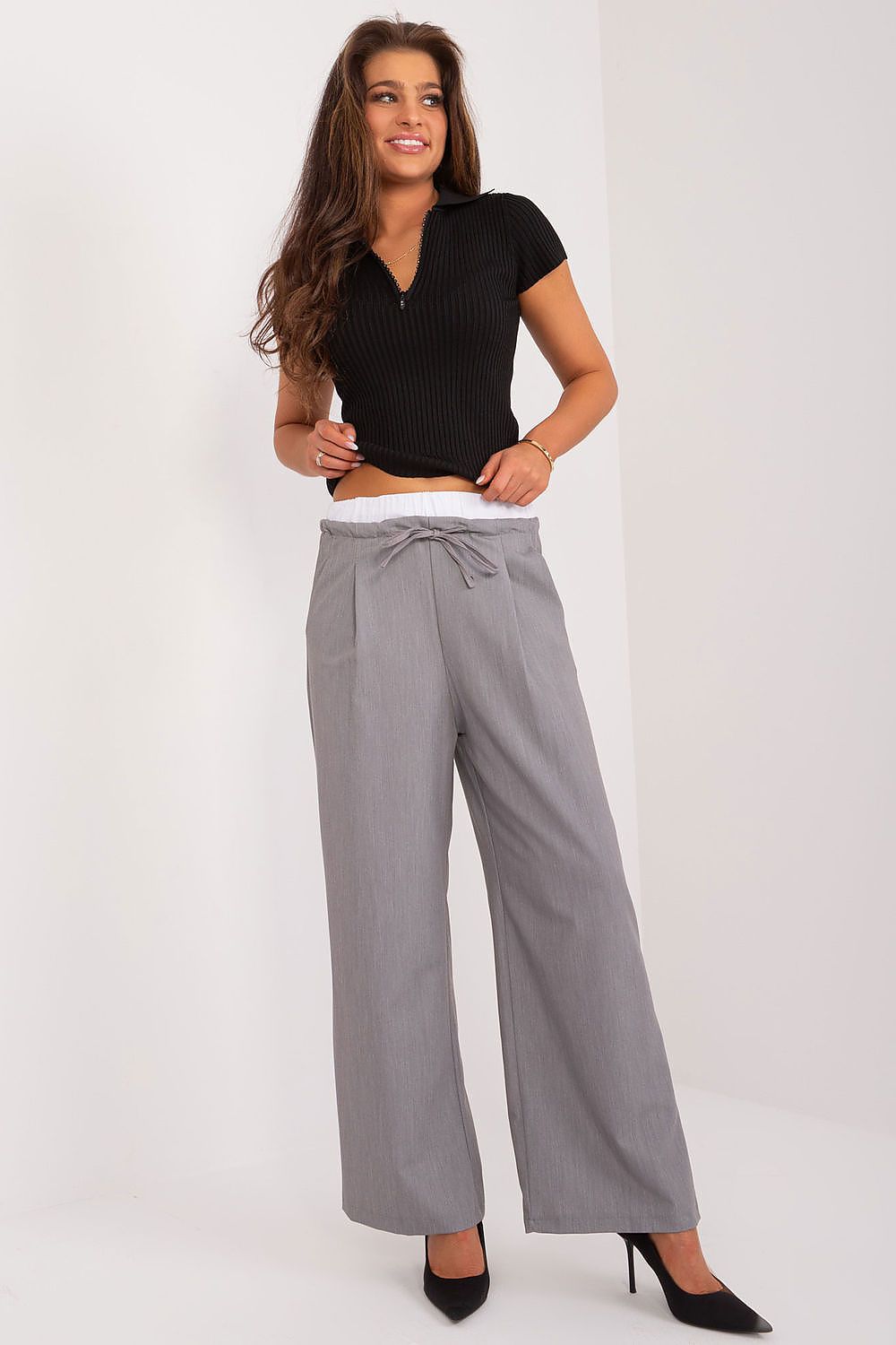 Women trousers model 196172 Italy Moda