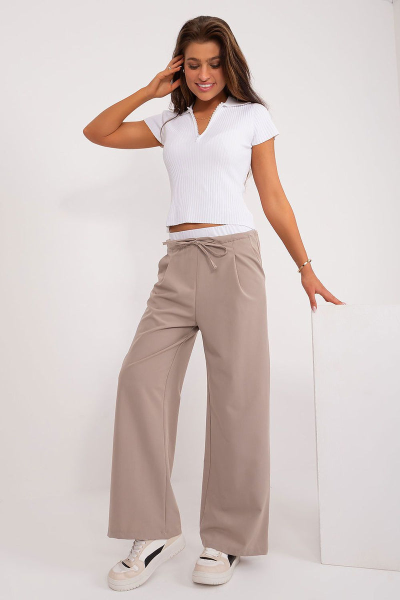 Women trousers model 196174 Italy Moda