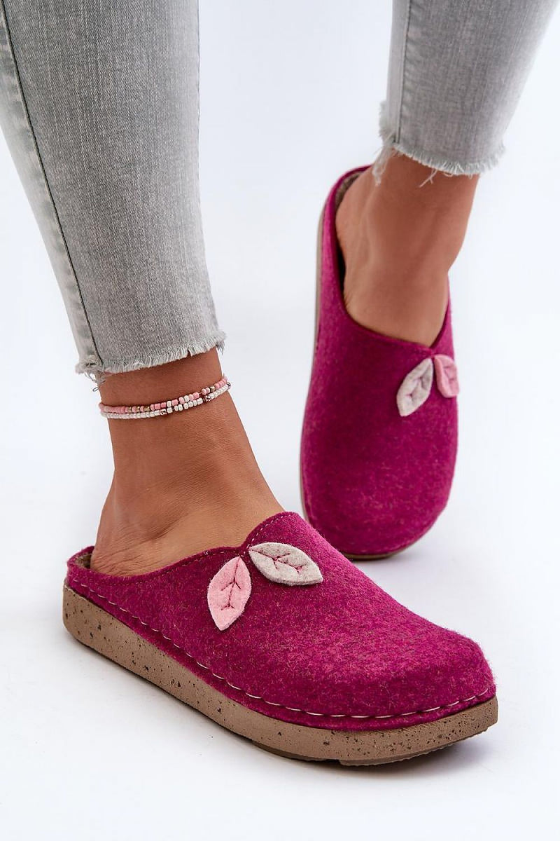 Slippers model 197410 Step in style