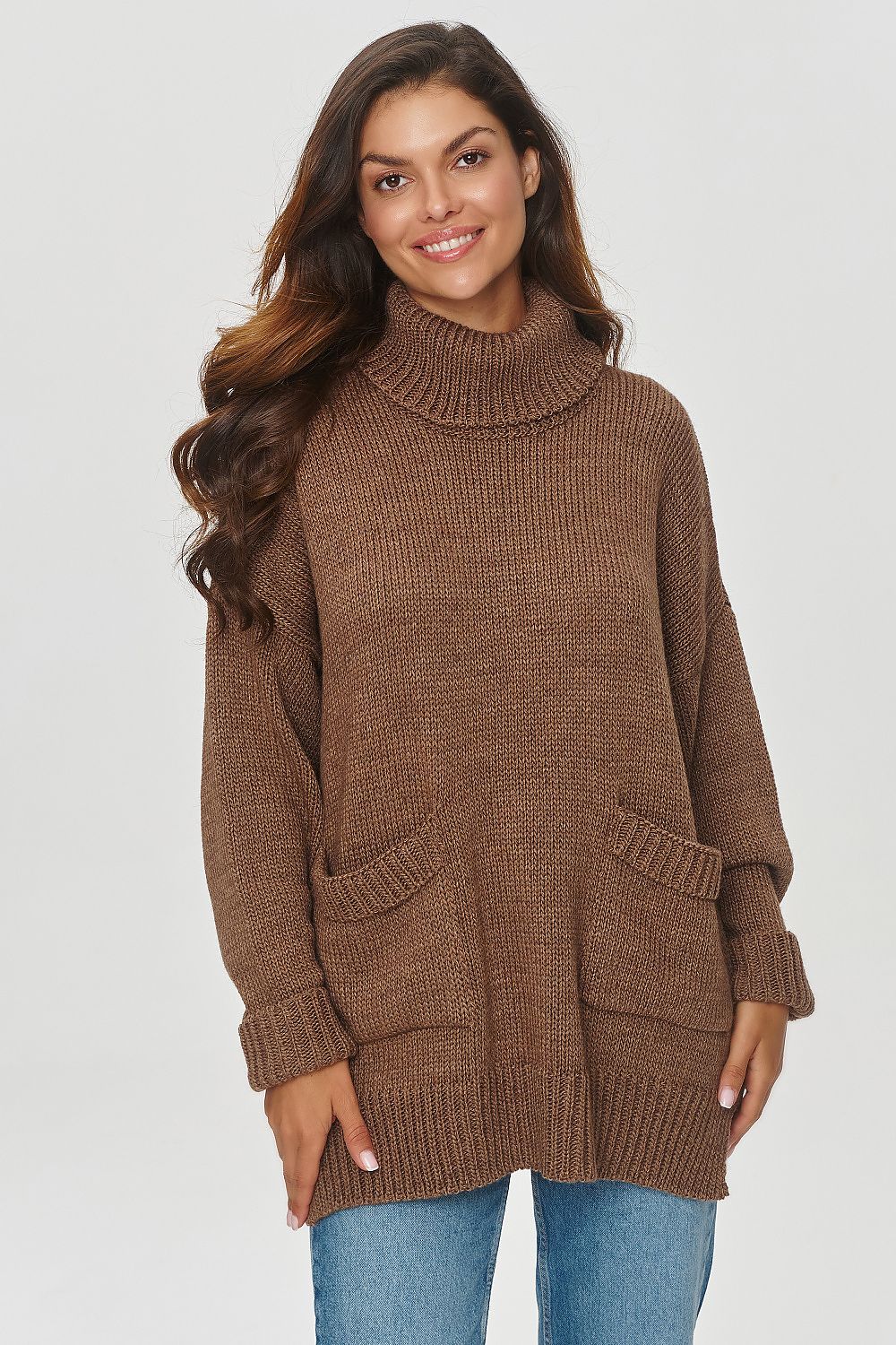 Turtleneck model 201797 Makadamia