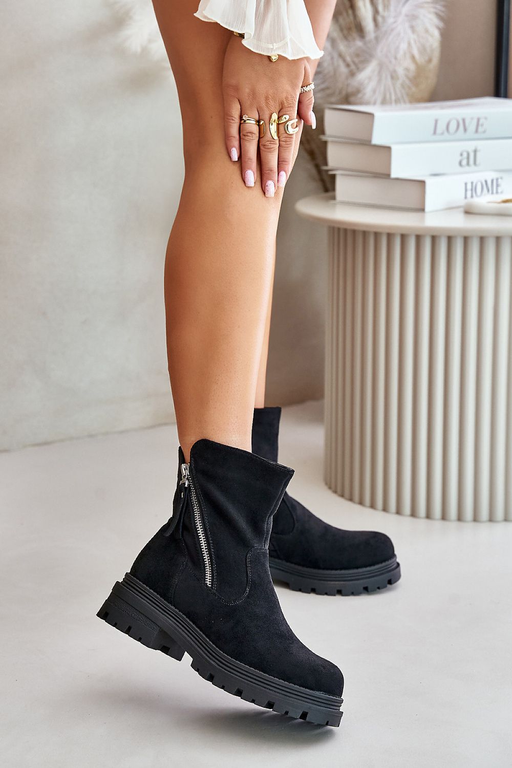 Boots model 201901 Step in style