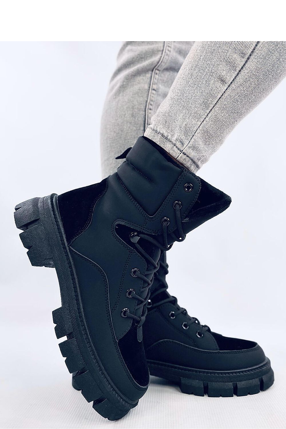 Boots model 201976 Inello