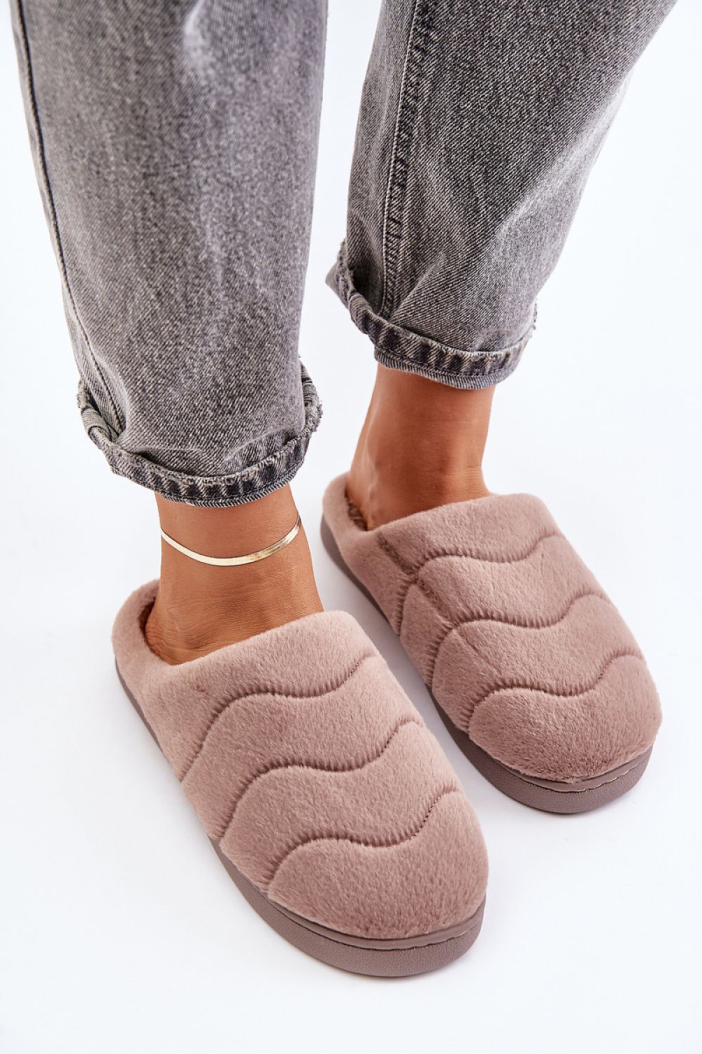 Slippers model 202650 Step in style