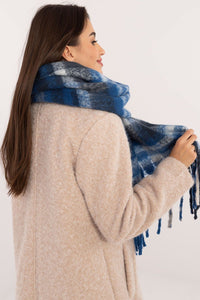 Shawl model 203172 AT