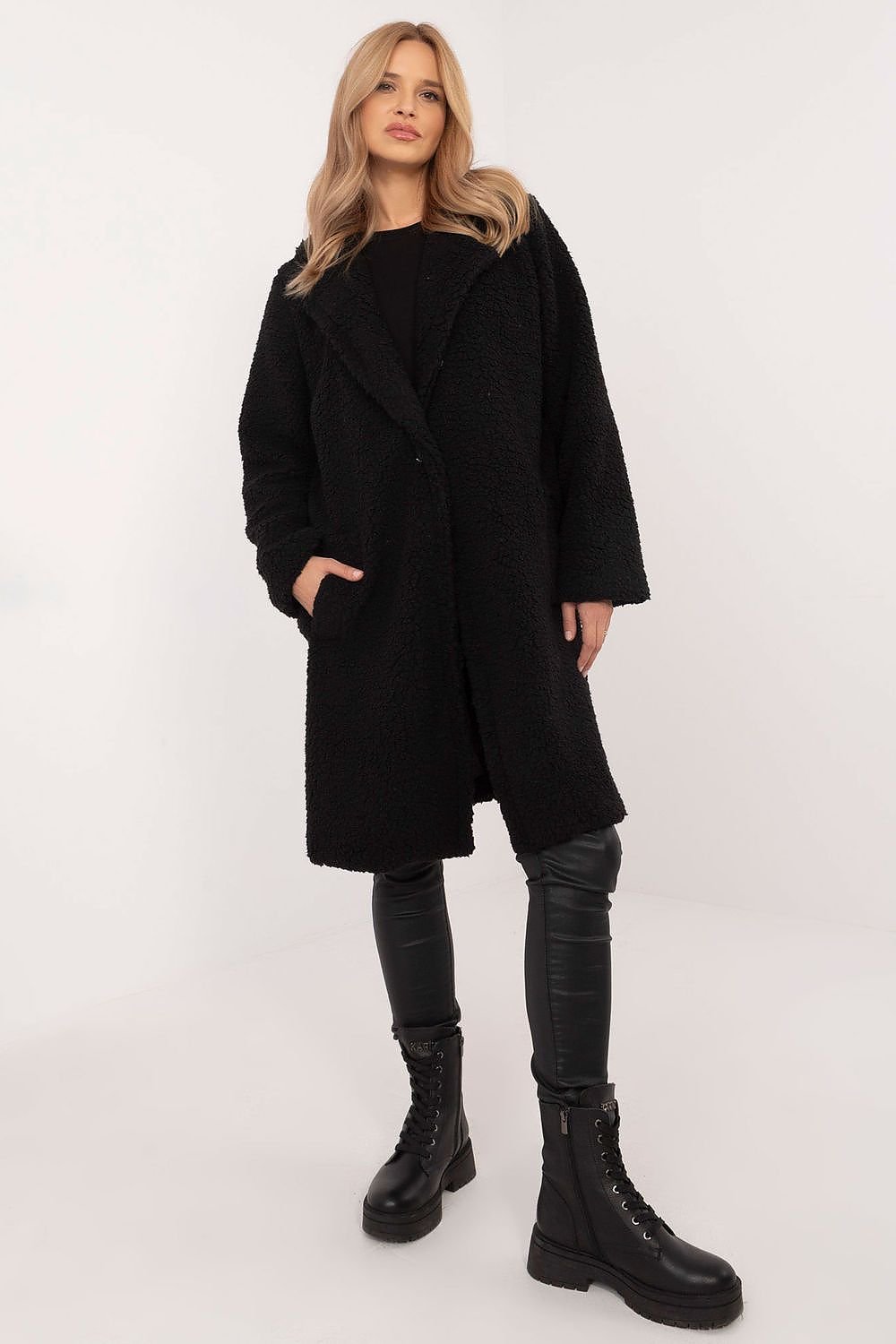 Coat model 203741 Italy Moda