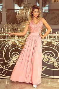 Long dress model 132459 Numoco