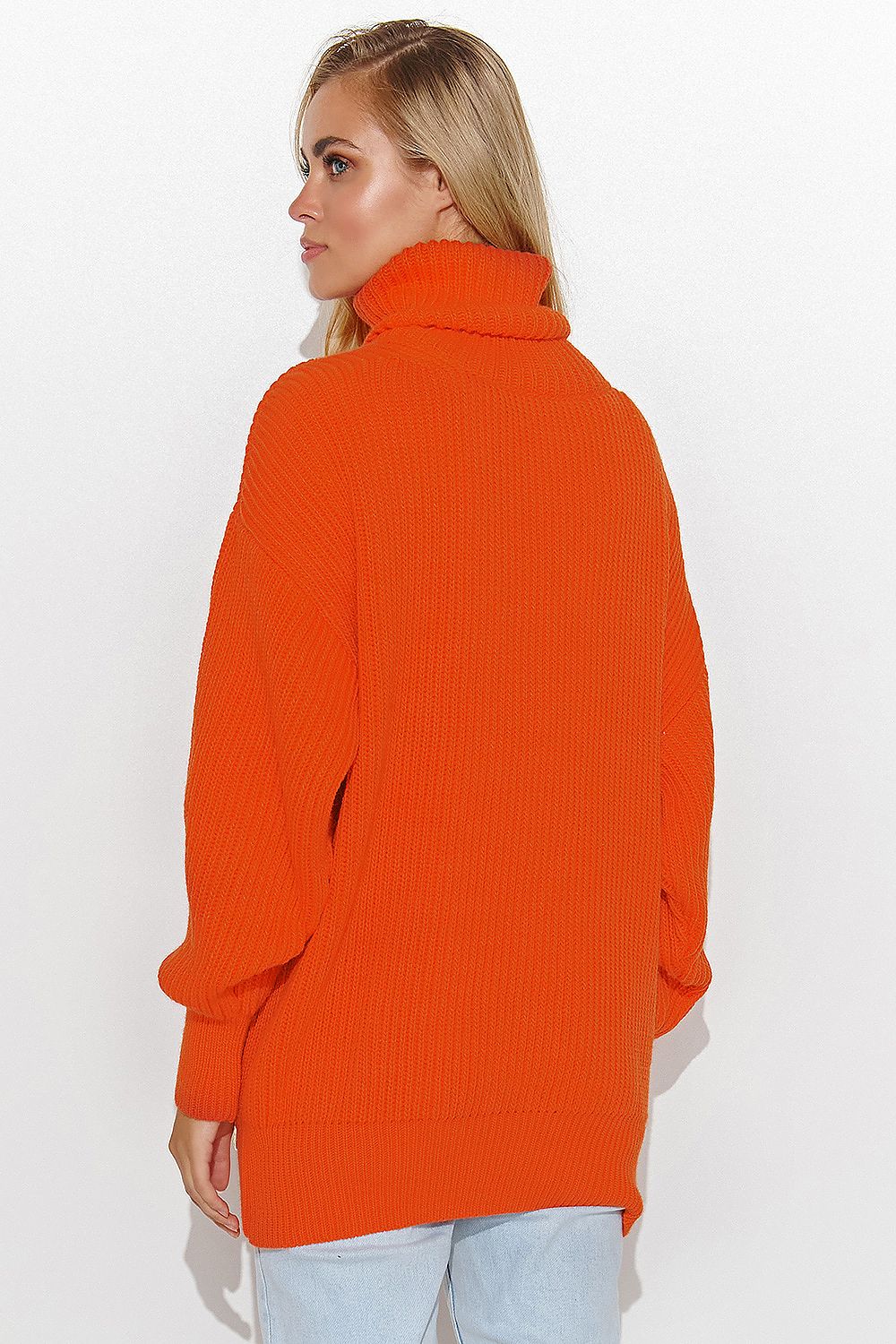 Turtleneck model 185213 Makadamia