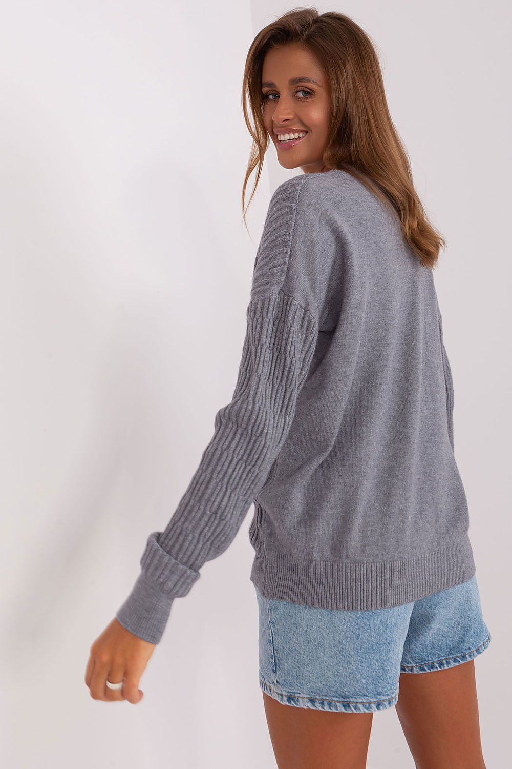 Jumper model 185723 AT