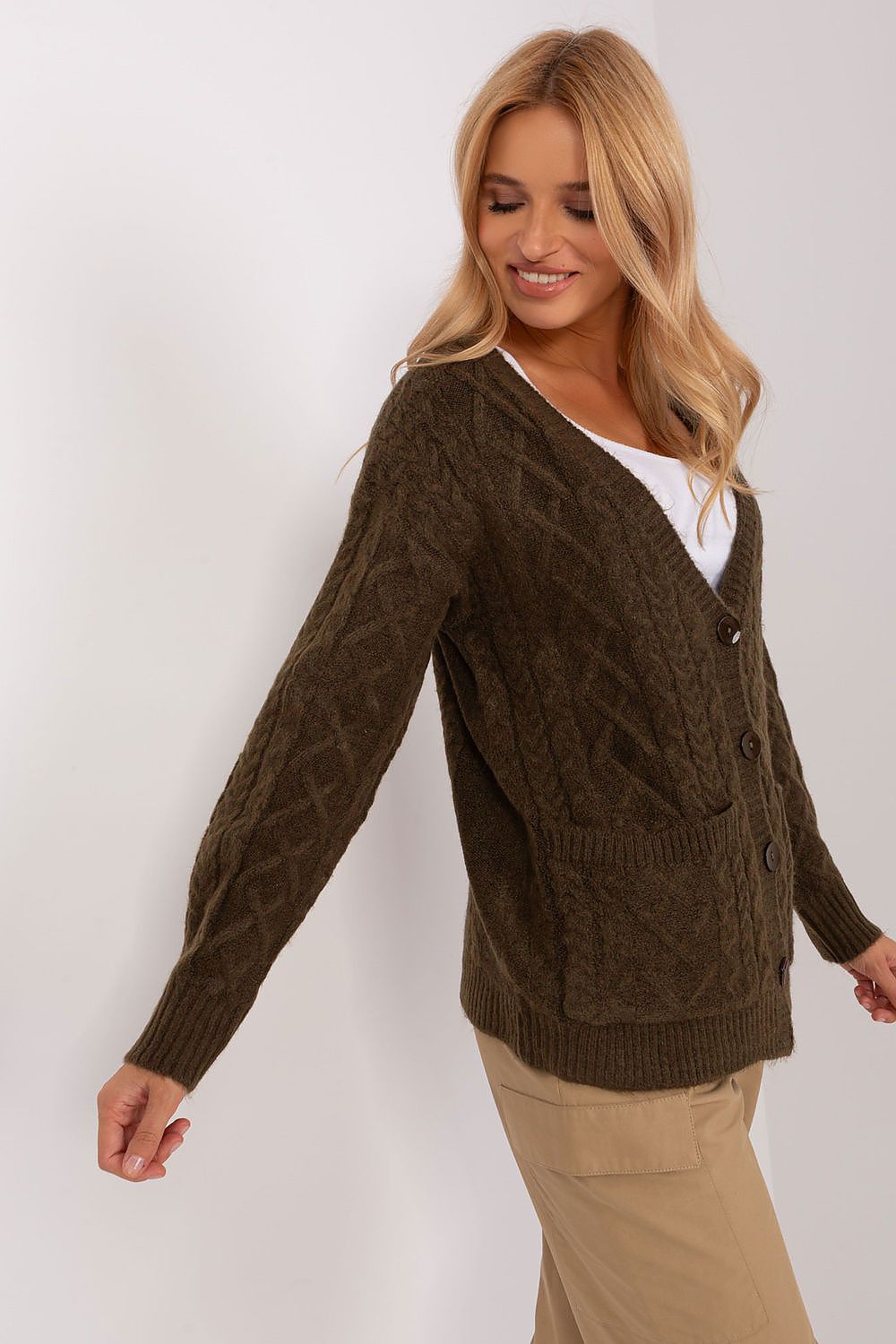 Cardigan model 186746 AT