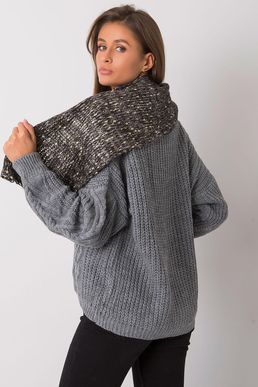 Shawl model 161164 AT