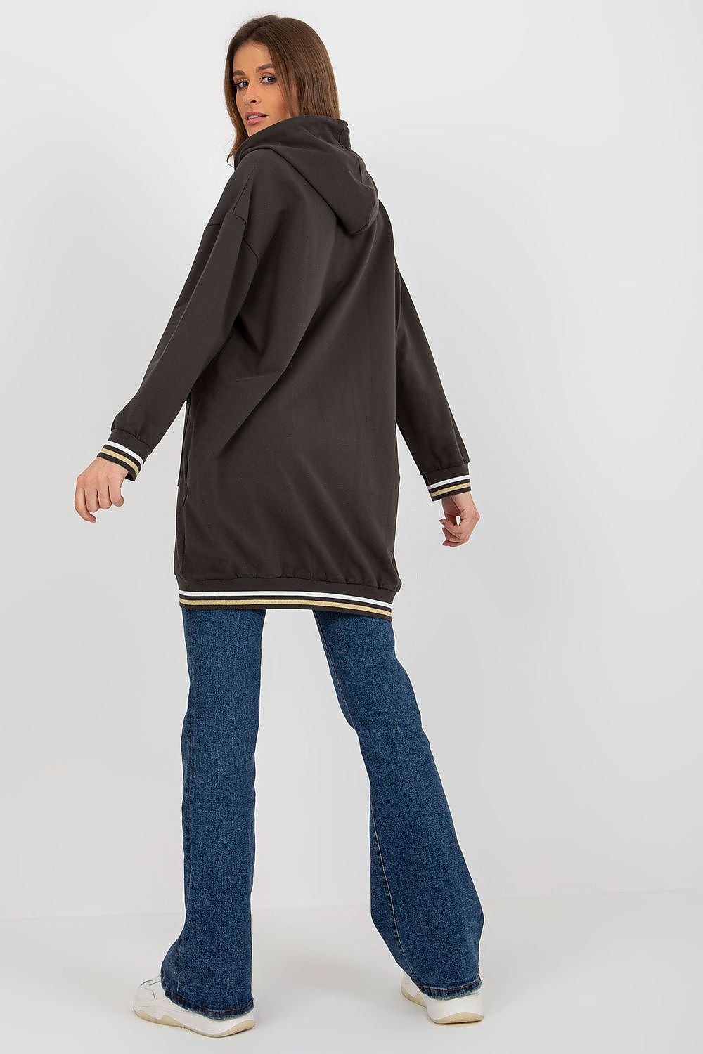 Sweatshirt model 176361 Relevance